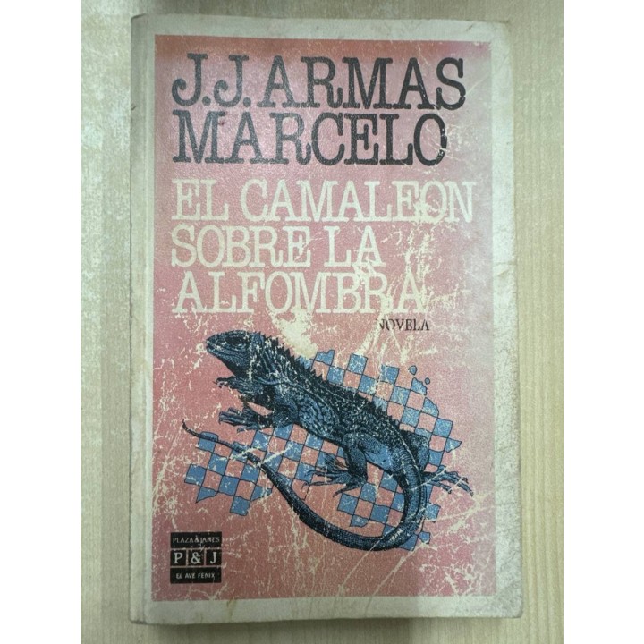 El camaleón sobre la alfombra